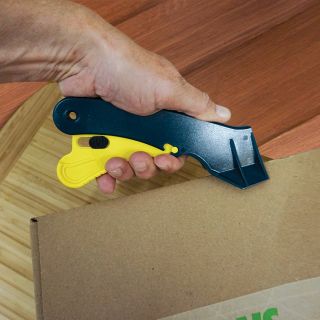 Utility Knife with Safety Lock Thumbnail